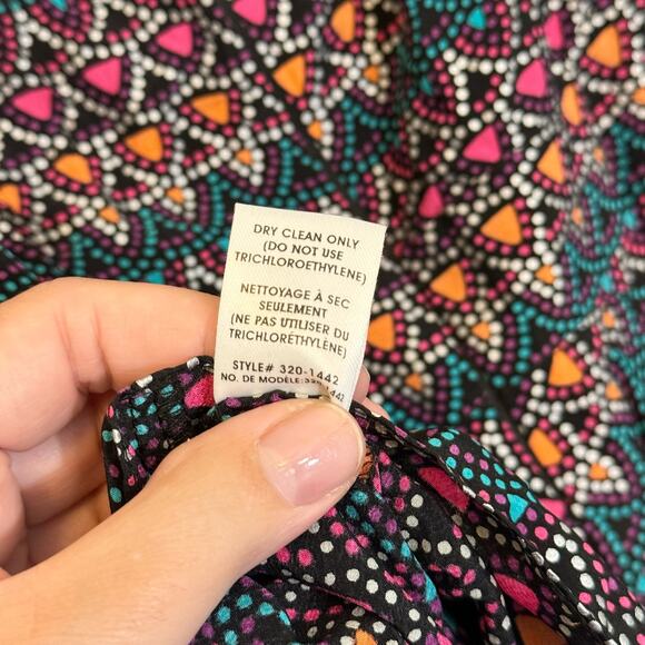 Nanette Lepore Top Womens 2 Black Multi Sleeveless V Neck Blouse Silk Geometric - Picture 9 of 9